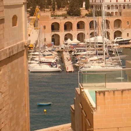 Number 12 Il-Birgu